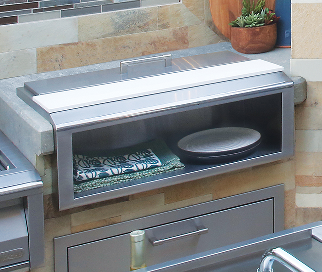 Alfresco Plate and Garnish Rail with Food Pans