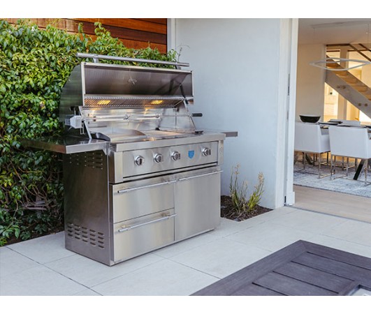 American Made Grills 42-inch Portable Estate Grill | 3-Burner